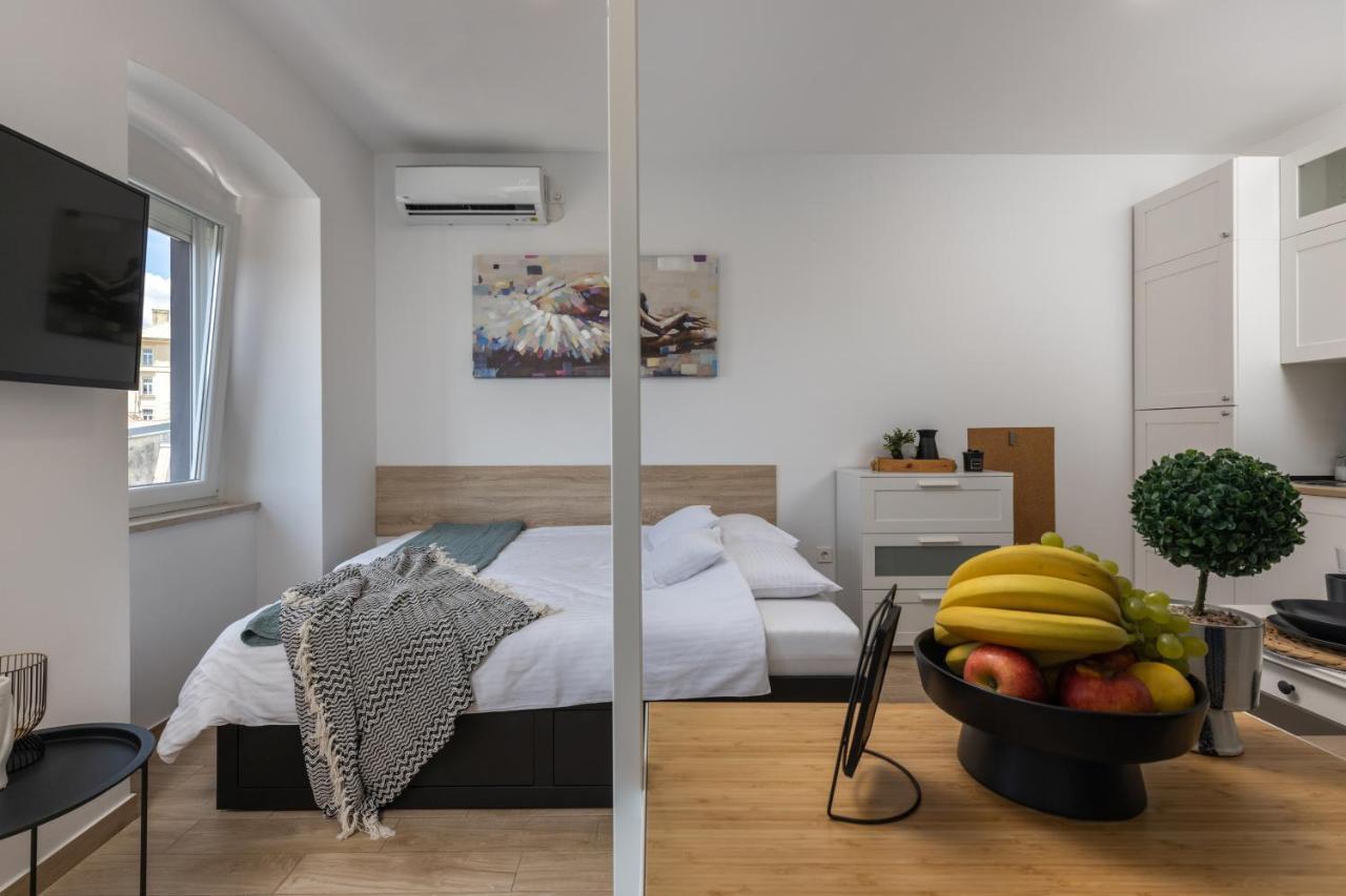 Agostini - Self Check-In Studios - Free Gated Parking On Site Rijeka Exterior foto