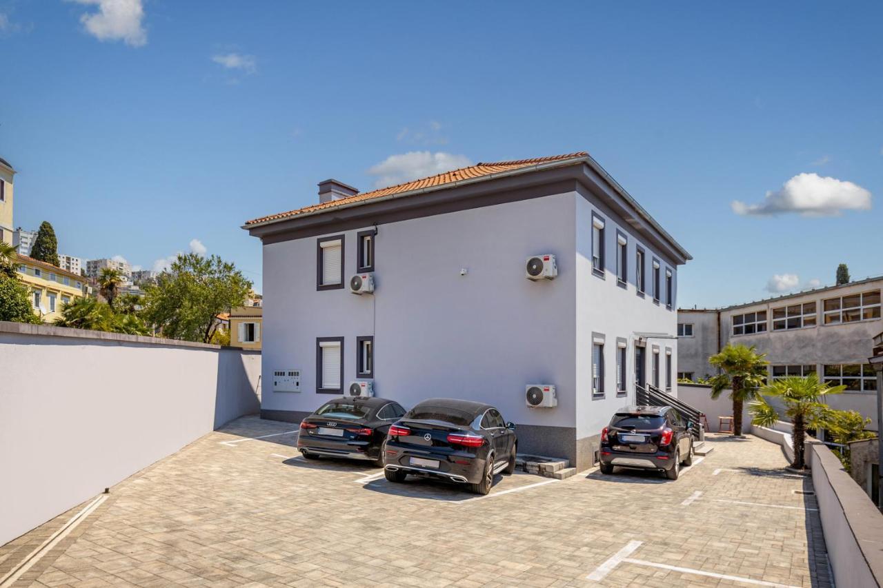 Agostini - Self Check-In Studios - Free Gated Parking On Site Rijeka Exterior foto