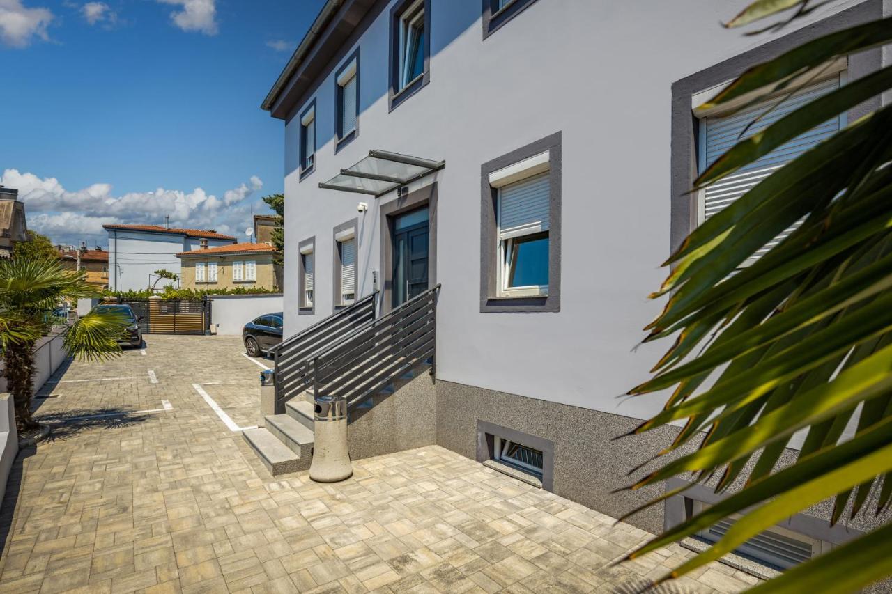 Agostini - Self Check-In Studios - Free Gated Parking On Site Rijeka Exterior foto