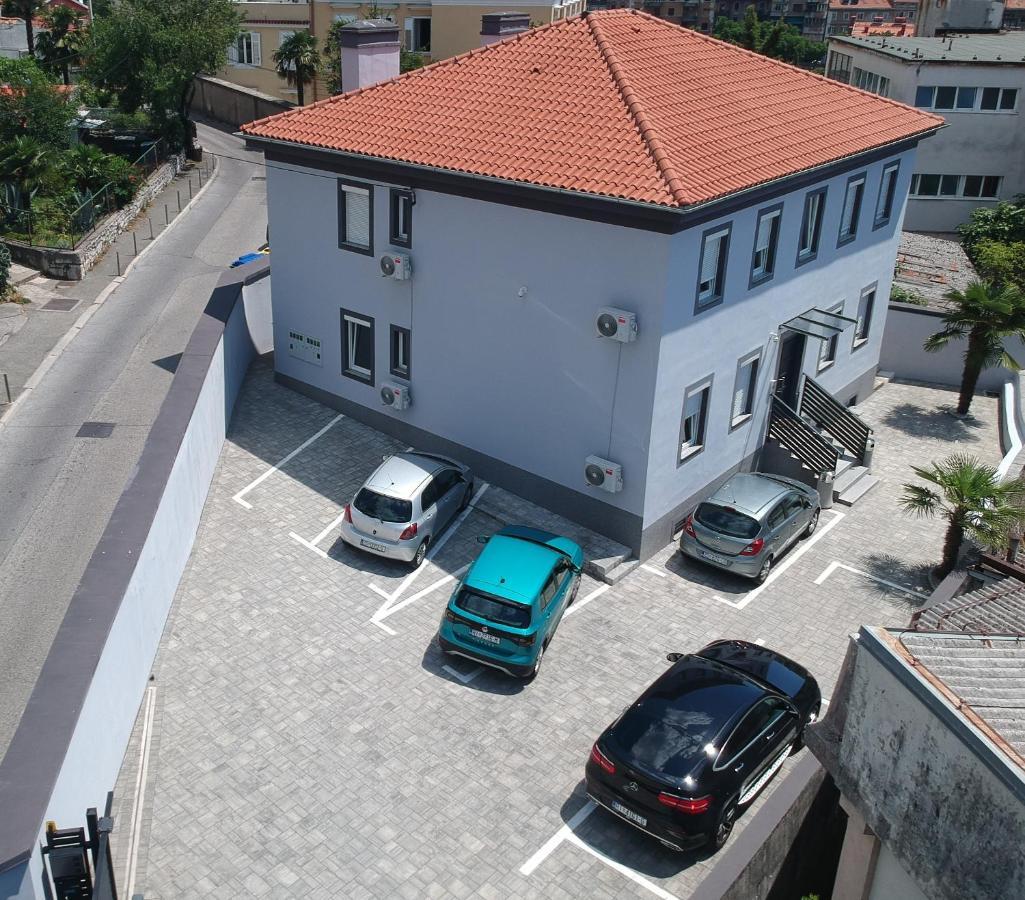 Agostini - Self Check-In Studios - Free Gated Parking On Site Rijeka Exterior foto