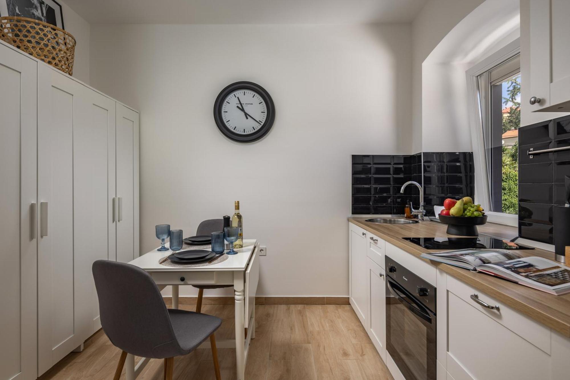 Agostini - Self Check-In Studios - Free Gated Parking On Site Rijeka Exterior foto